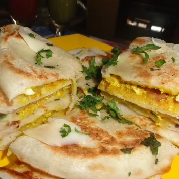 Stuffed Kulcha